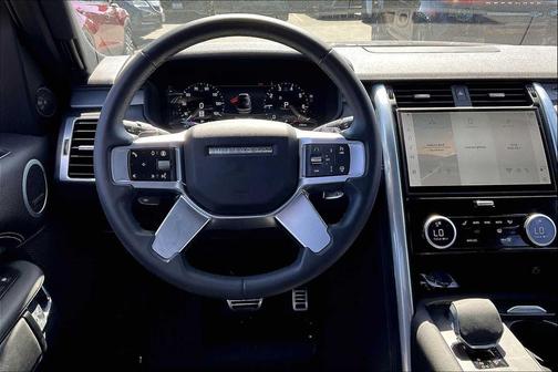 2025 Land Rover Discovery P360 Dynamic SE