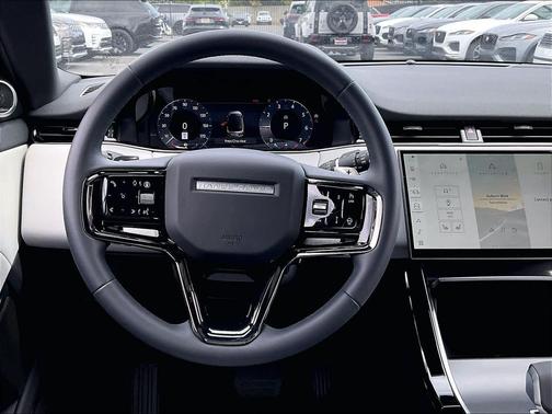 Seoul Pearl Silver Metallic 2026 Land Rover Range Rover Evoque S
