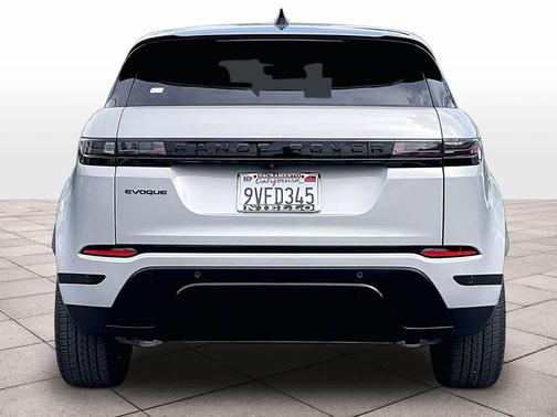 Seoul Pearl Silver Metallic 2026 Land Rover Range Rover Evoque S