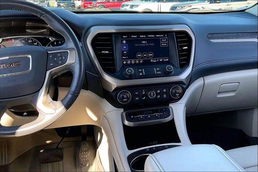 2022 GMC Acadia Denali