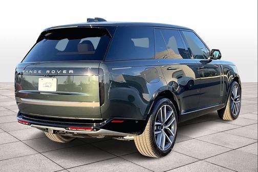 2026 Land Rover Range Rover P400 SE