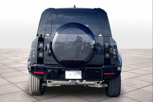 2026 Land Rover Defender P400 X-Dynamic SE