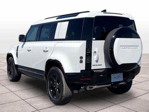 Fuji White 2026 Land Rover Defender P400 X-Dynamic SE