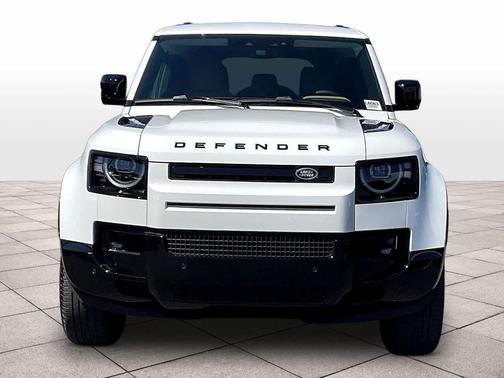 Fuji White 2026 Land Rover Defender P400 X-Dynamic SE