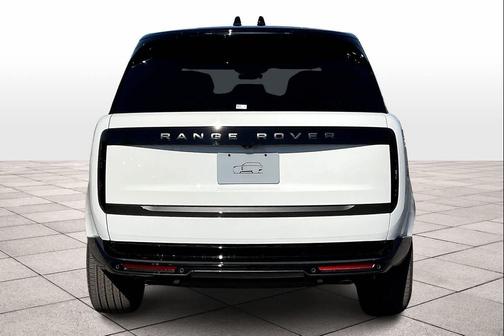 2025 Land Rover Range Rover P530 SE