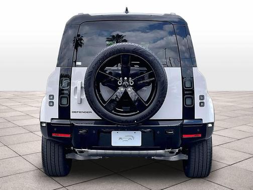 BORASCO 2026 Land Rover Defender P400 X-Dynamic SE