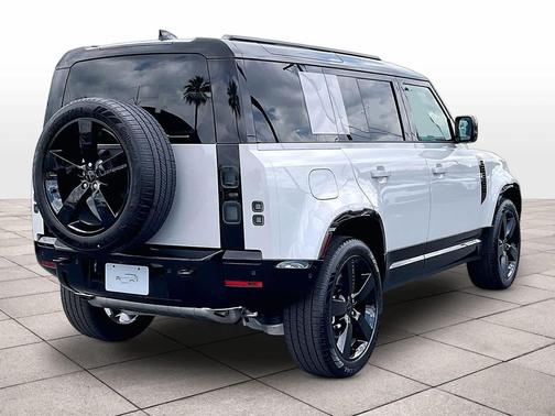 BORASCO 2026 Land Rover Defender P400 X-Dynamic SE