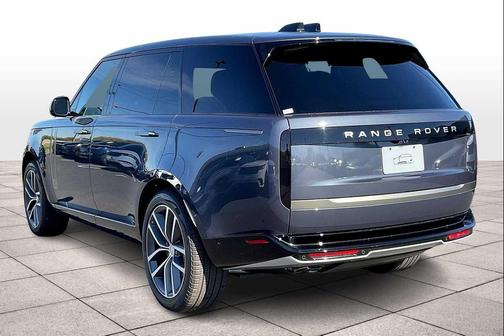 2025 Land Rover Range Rover P530 SE 7 Seat