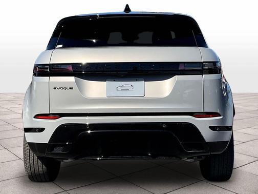 SEOUL PEARL 2026 Land Rover Range Rover Evoque Dynamic SE