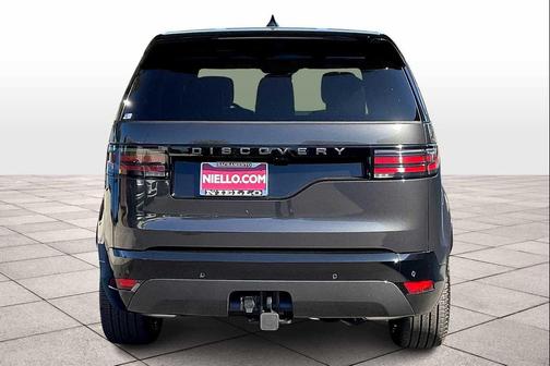 2025 Land Rover Discovery P360 Dynamic SE