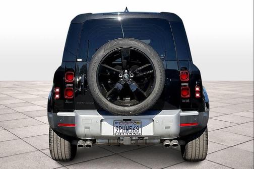 2024 Land Rover Defender 110 P500 SE