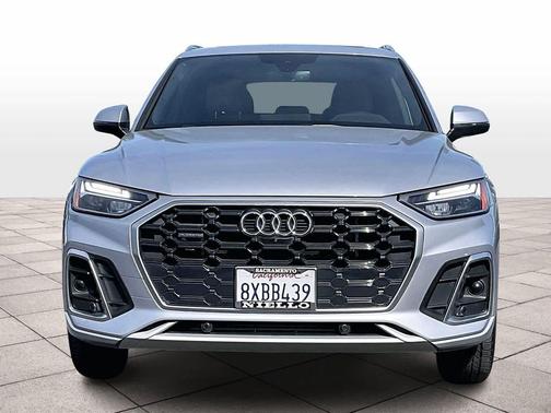 Florett Silver Metallic 2021 Audi Q5 Premium Plus 55 TFSI e quattro S tronic