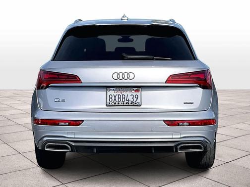Florett Silver Metallic 2021 Audi Q5 Premium Plus 55 TFSI e quattro S tronic