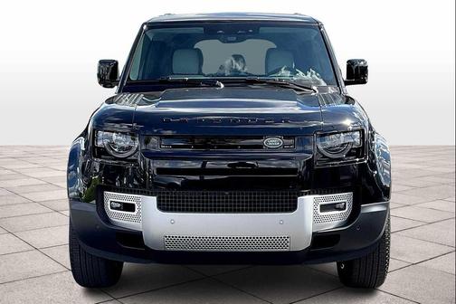 2025 Land Rover Defender 110 P300