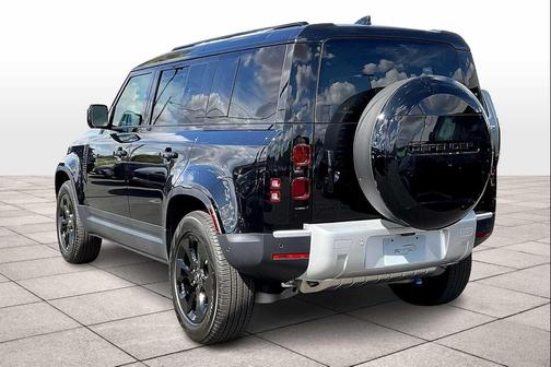 2025 Land Rover Defender 110 P300