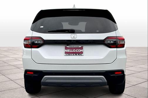 2023 Honda Pilot 2WD EX-L 8 Passenger