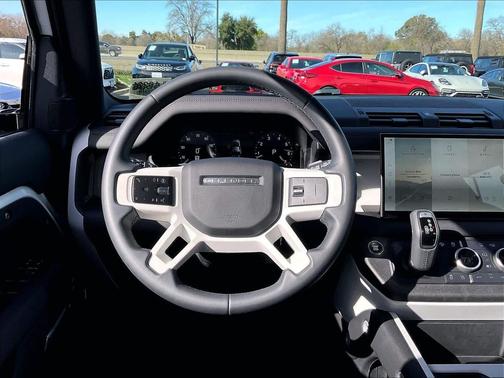 2025 Land Rover Defender 110 P300