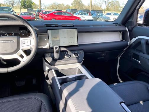 2025 Land Rover Defender 110 P300