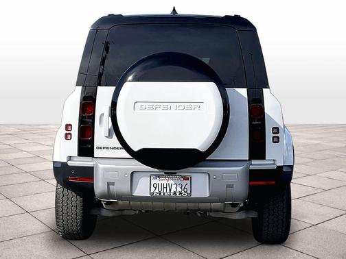 2025 Land Rover Defender 110 P300