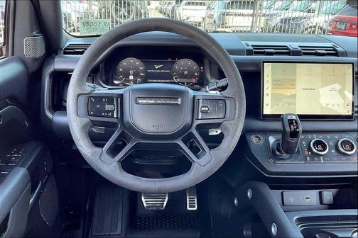 2023 Land Rover Defender 110 V8