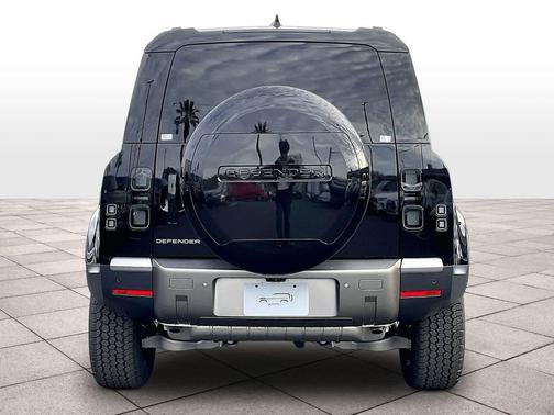 2026 Land Rover Defender P300 S