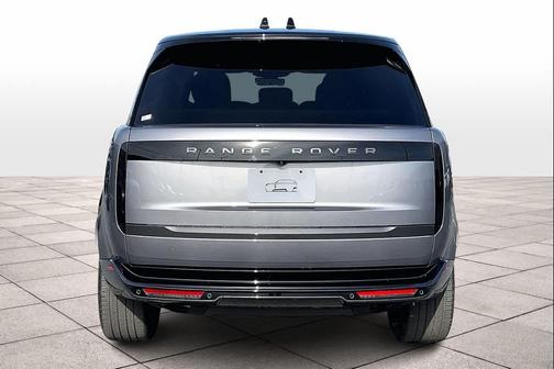 2025 Land Rover Range Rover P400 SE