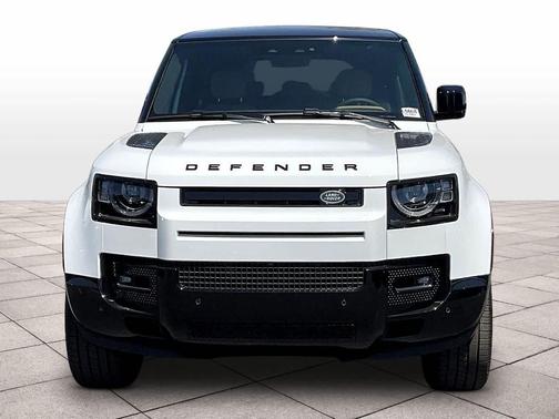 2025 Land Rover Defender V8