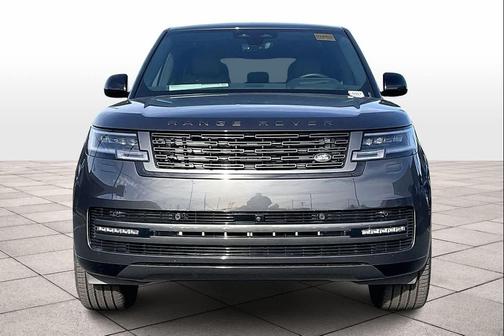 2025 Land Rover Range Rover P550e SE