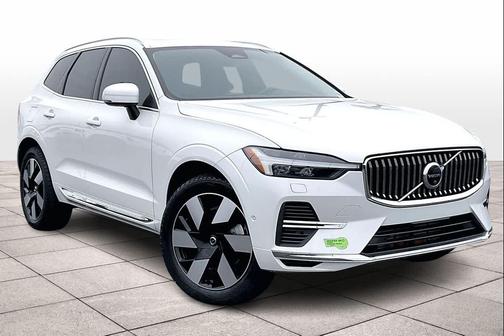 2023 Volvo XC60 Recharge Plug-In Hybrid T8 Plus Bright Theme