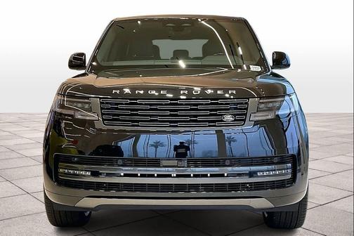 2025 Land Rover Range Rover P530 SE