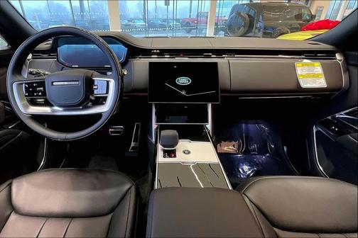 2025 Land Rover Range Rover P530 SE