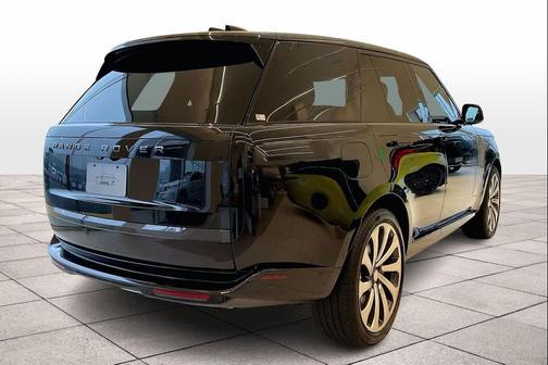 2025 Land Rover Range Rover P530 SE