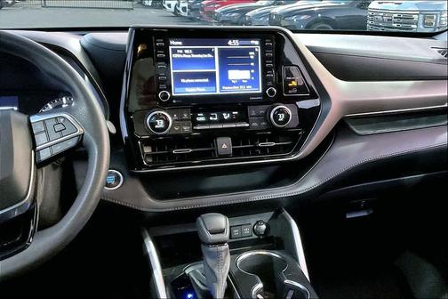 2021 Toyota Highlander L