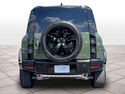 WOOLSTONE 2026 Land Rover Defender P400 X-Dynamic SE