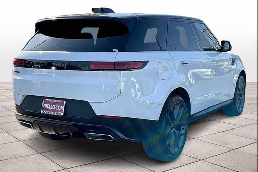 2025 Land Rover Range Rover Sport SE