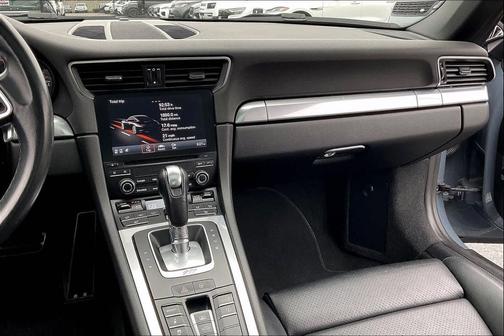 2018 Porsche 911 Carrera