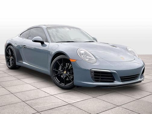 2018 Porsche 911 Carrera