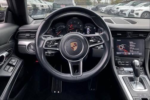 2018 Porsche 911 Carrera