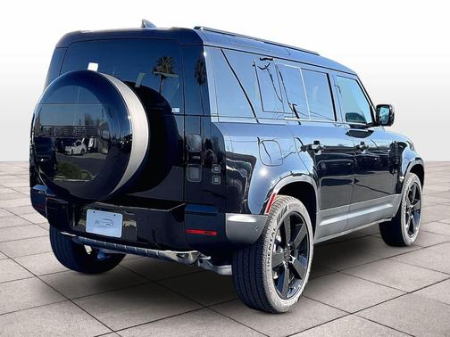 2026 Land Rover Defender P300 S