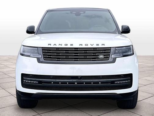 Fuji White 2026 Land Rover Range Rover P400 SE