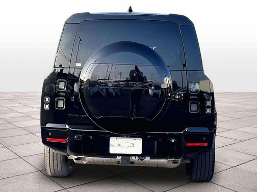 2026 Land Rover Defender P400 X-Dynamic SE