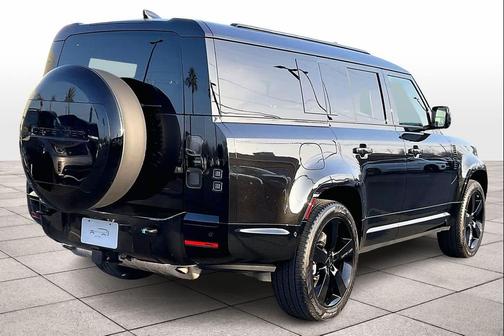 2026 Land Rover Defender P400 X-Dynamic SE