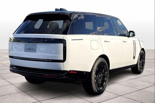 2025 Land Rover Range Rover P530 SE