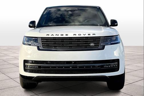 2025 Land Rover Range Rover P530 SE
