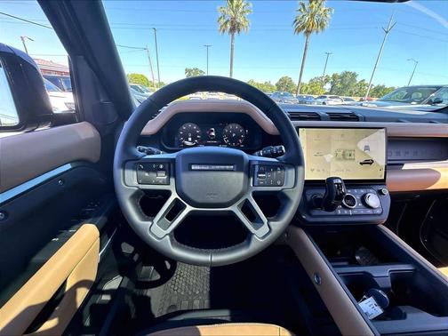 Woolstone Green Metallic 2026 Land Rover Defender P400 X-Dynamic SE