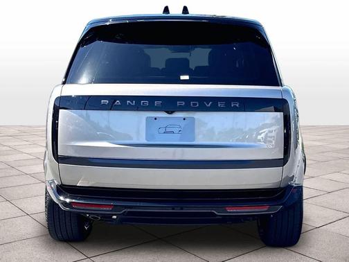 GOLD 2026 Land Rover Range Rover P530 SE 7 Seat