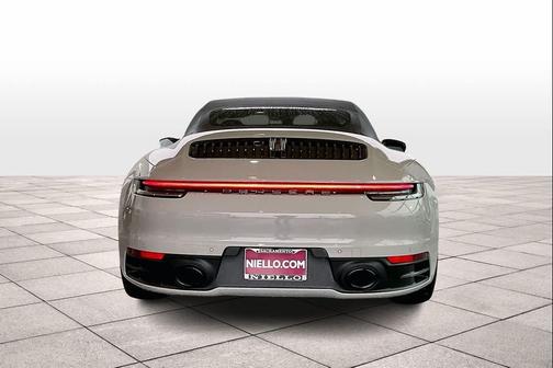 2023 Porsche 911 Carrera