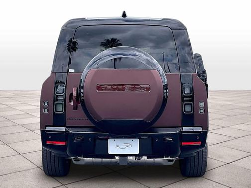 SEDONA RED 2026 Land Rover Defender P400 X-Dynamic SE