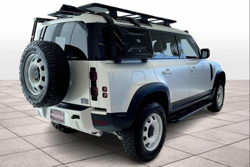 2024 Land Rover Defender 110 P300