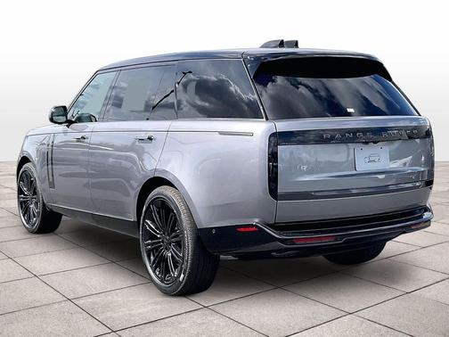 BLACK 2026 Land Rover Range Rover P400 SE 7 Seat